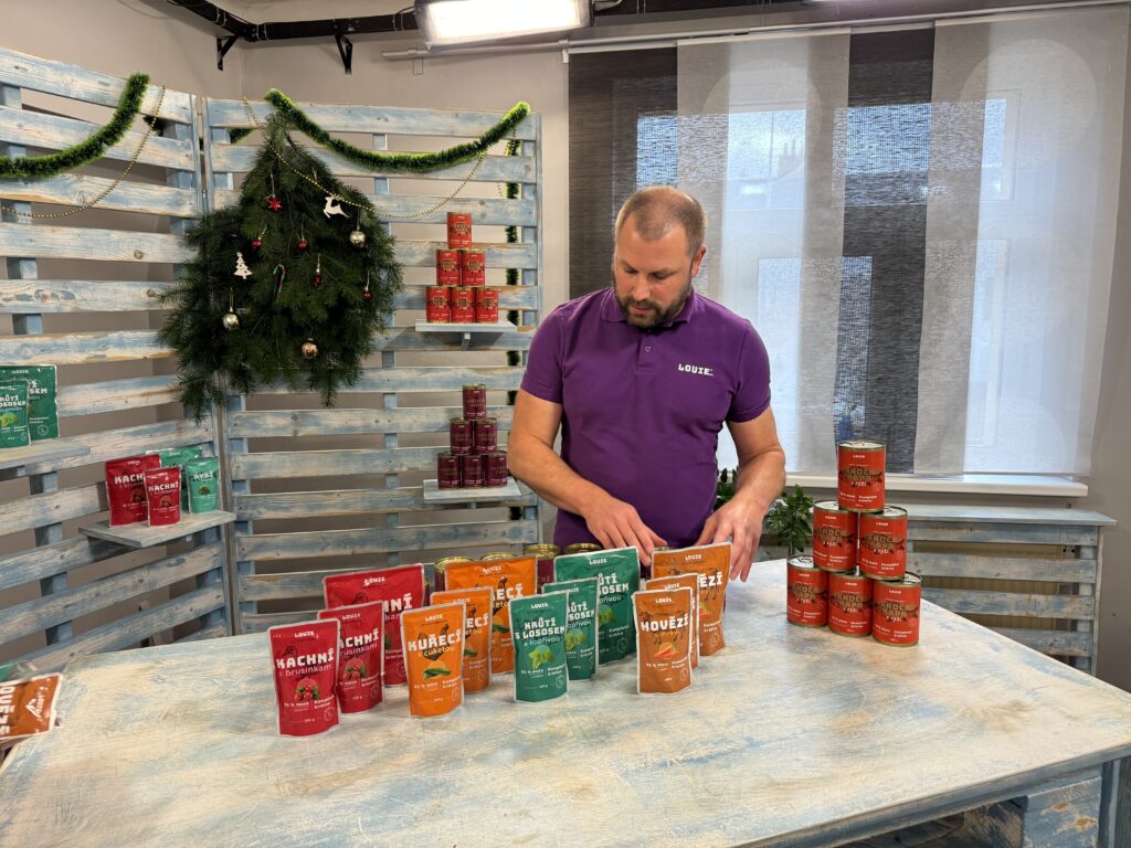 We are filming new advertising campaigns for pouches and Christmas preserves!